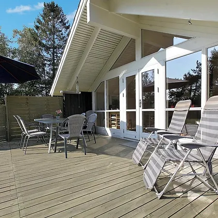 Two-bedroom Holiday In 펜션
